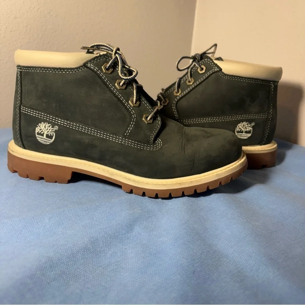 Timberland Women's Nellie Waterproof Chukka Boot in blue nubuck leather NWOT